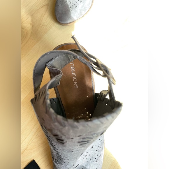 Maurice’s Embroidered Booties - Picture 3 of 4